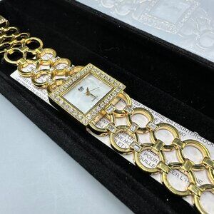 Elizabeth Taylor Watch Women Gold Tone Circle Link Band New Battery 7.75 Inch